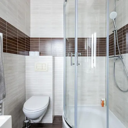 Apartment Smartbnb - Magnifique 2 Chambres, Garibaldi - Port De
